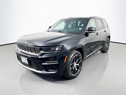 2022 Jeep Grand Cherokee Summit