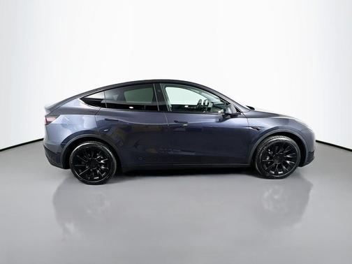 2025 Tesla Model Y Long Range Dual Motor All-Wheel Drive