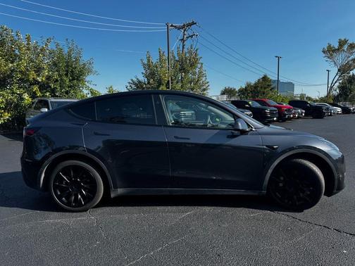 2025 Tesla Model Y Long Range Dual Motor All-Wheel Drive