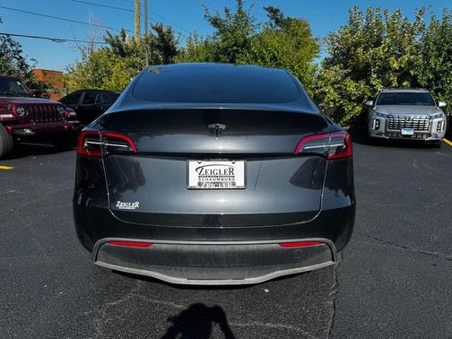 2025 Tesla Model Y Long Range Dual Motor All-Wheel Drive