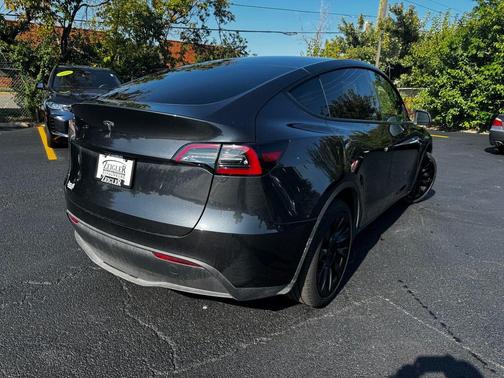2025 Tesla Model Y Long Range Dual Motor All-Wheel Drive
