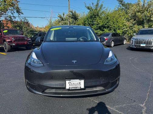 2025 Tesla Model Y Long Range Dual Motor All-Wheel Drive