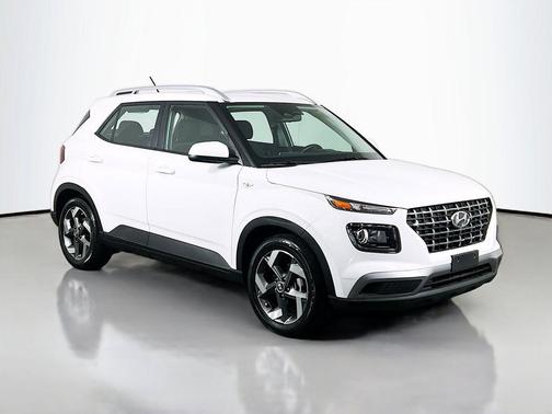 Lunar White 2023 Hyundai VENUE SEL