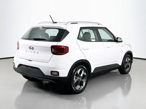 Lunar White 2023 Hyundai VENUE SEL