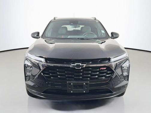 Mosaic Black Metallic 2025 Chevrolet Trax FWD 2RS