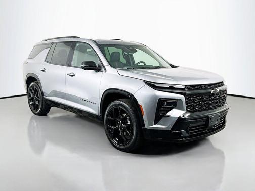 Sterling Gray Metallic 2025 Chevrolet Traverse RS
