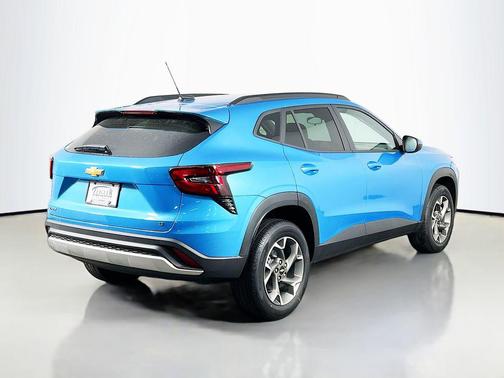 Marina Blue Metallic 2026 Chevrolet Trax LT