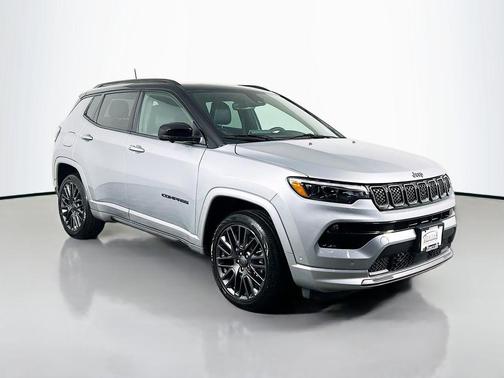 Billet Silver Metallic Clearcoat 2023 Jeep Compass High Altitude