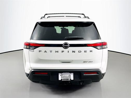 2023 Nissan Pathfinder SV 4WD