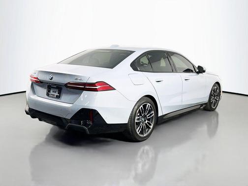 Brooklyn Grey Metallic 2024 BMW 540 xDrive