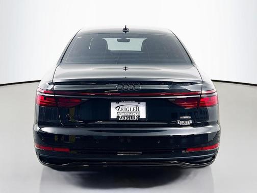 2022 Audi A8 L 55 TFSI quattro Tiptronic