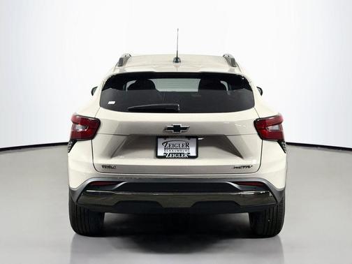 White Sands 2026 Chevrolet Trax FWD ACTIV