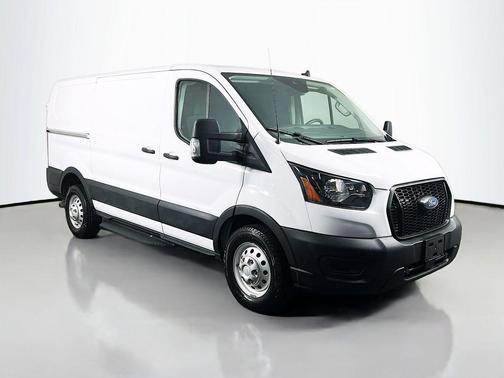Oxford White 2022 Ford Transit-250 Base