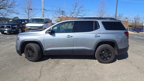 2023 GMC Acadia AWD AT4