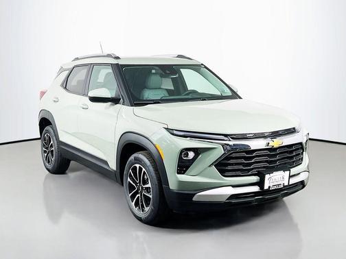 Cacti Green 2026 Chevrolet Trailblazer LT