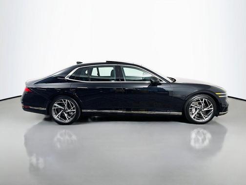 Vik Black 2023 Genesis G90 3.5T AWD