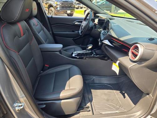 2025 Chevrolet Trax FWD 2RS