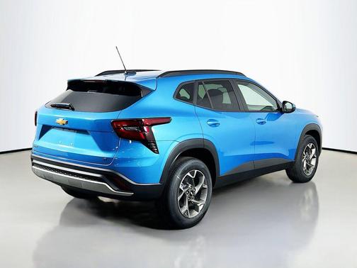 Marina Blue Metallic 2026 Chevrolet Trax LT