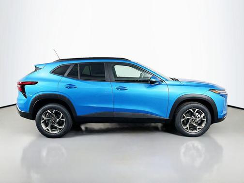 Marina Blue Metallic 2026 Chevrolet Trax LT