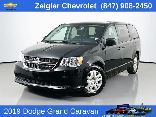 Black Onyx Crystal Pearlcoat 2019 Dodge Grand Caravan SE