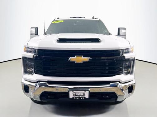 2025 Chevrolet Silverado 2500 WT