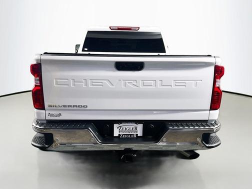 2025 Chevrolet Silverado 2500 WT