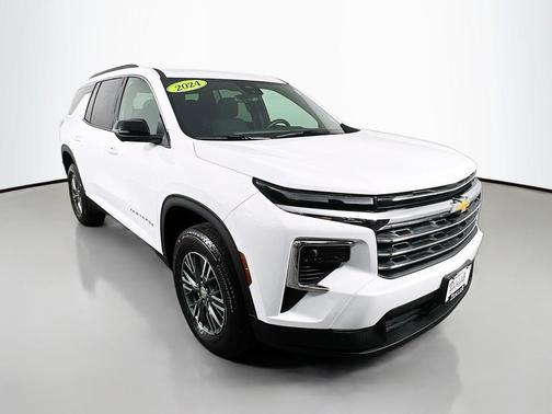 2024 Chevrolet Traverse LT