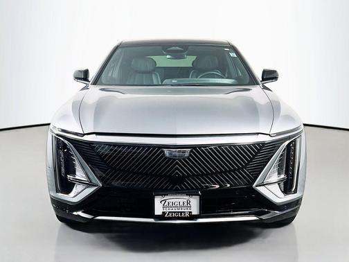 Argent Silver Metallic 2024 Cadillac LYRIQ Tech