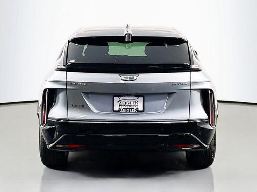 Argent Silver Metallic 2024 Cadillac LYRIQ Tech