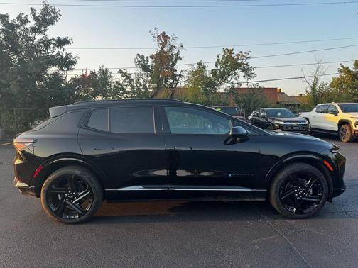 2025 Chevrolet Equinox EV RS