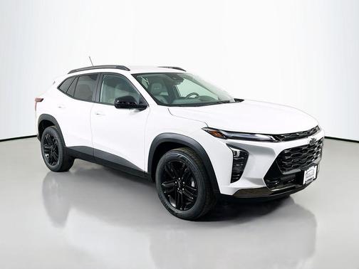 Summit White 2026 Chevrolet Trax FWD ACTIV