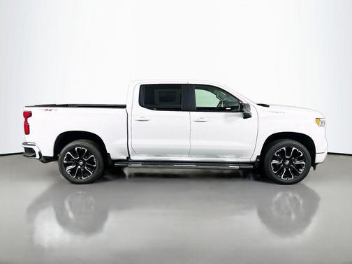 Summit White 2026 Chevrolet Silverado 1500 RST