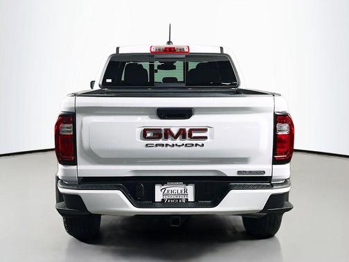 Summit White 2023 GMC Canyon Elevation