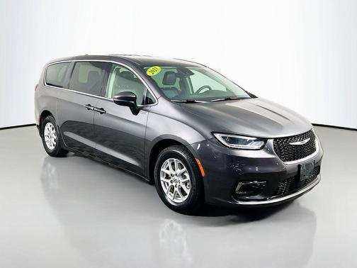 Granite Crystal Metallic Clearcoat 2023 Chrysler Pacifica Touring L
