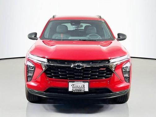 Apex Red 2026 Chevrolet Trax FWD 2RS