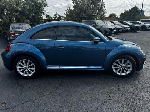 2019 Volkswagen Beetle 2.0T SE