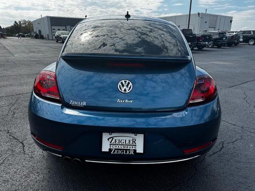2019 Volkswagen Beetle 2.0T SE