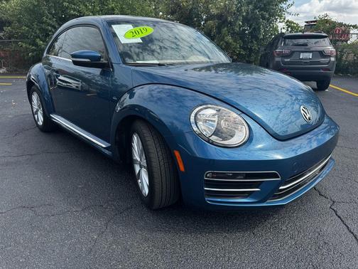 2019 Volkswagen Beetle 2.0T SE