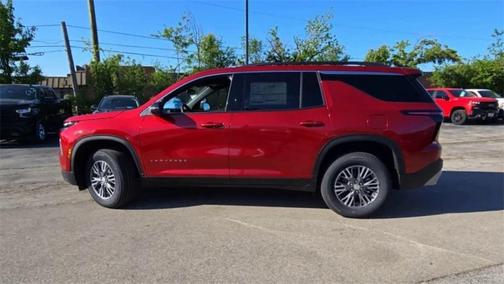 2025 Chevrolet Traverse LT