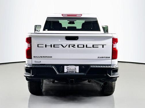 2026 Chevrolet Silverado 2500 Custom