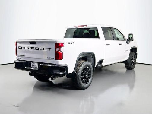2026 Chevrolet Silverado 2500 Custom