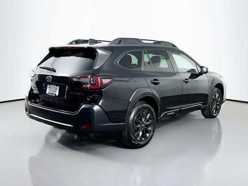 Crystal Black Silica 2023 Subaru Outback Onyx Edition XT