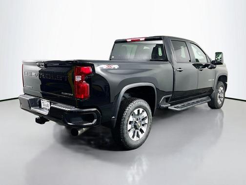 2026 Chevrolet Silverado 2500 Custom