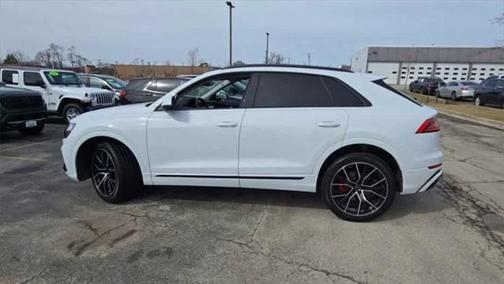 2023 Audi Q8 55 Premium Plus
