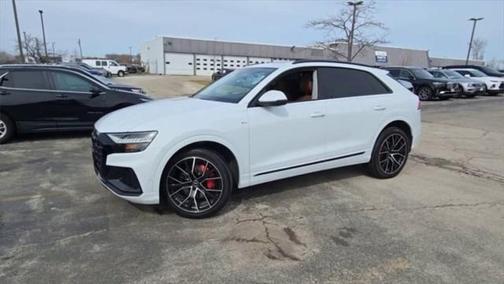 2023 Audi Q8 55 Premium Plus