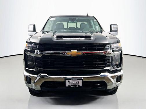 Black 2026 Chevrolet Silverado 2500 LT
