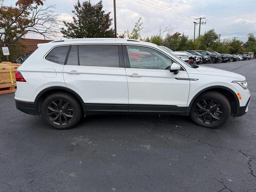 2024 Volkswagen Tiguan 2.0T SE