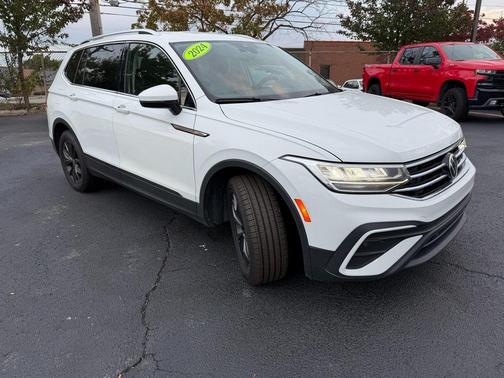 2024 Volkswagen Tiguan 2.0T SE