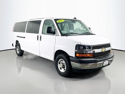 Summit White 2025 Chevrolet Express 3500 RWD 3500 Extended Wheelbase LT