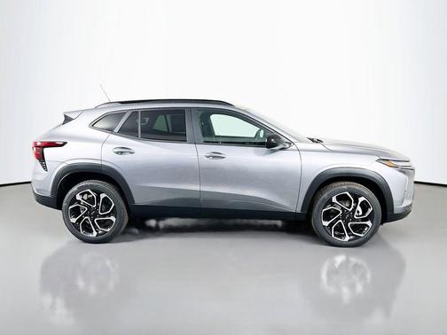 Sterling Gray Metallic 2026 Chevrolet Trax FWD 2RS
